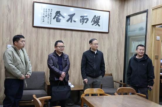 4d6d96fddd1c74dd97f89c4feb08cc94