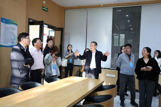 b90896620c96acbf2f307a1f3e280d08